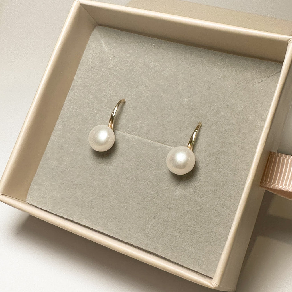 Lucy Mini Dangling Pearl