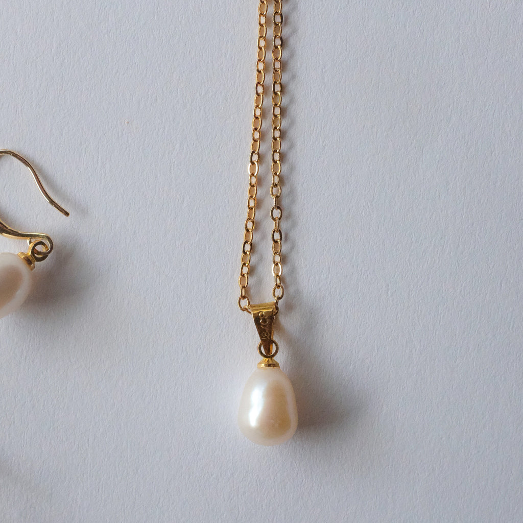 Margarita Dropped Pearl Jewellery Set