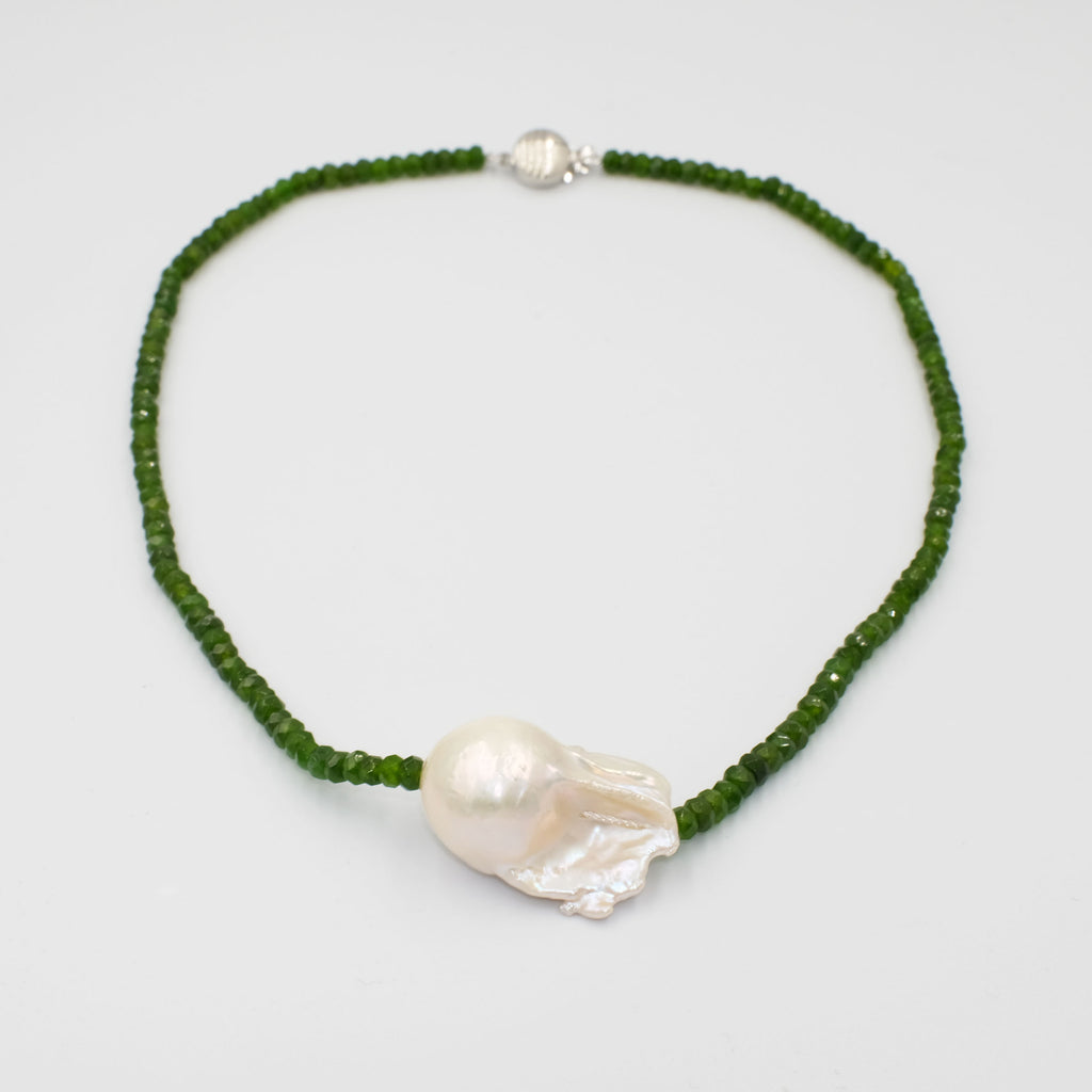 Protection Agate stones with Baroque Pearl choker necklace