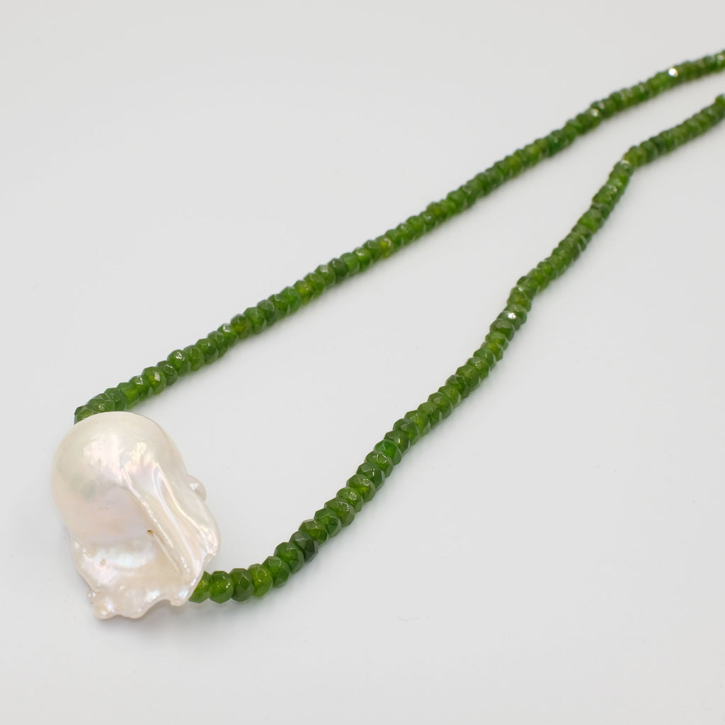 Protection Agate stones with Baroque Pearl choker necklace