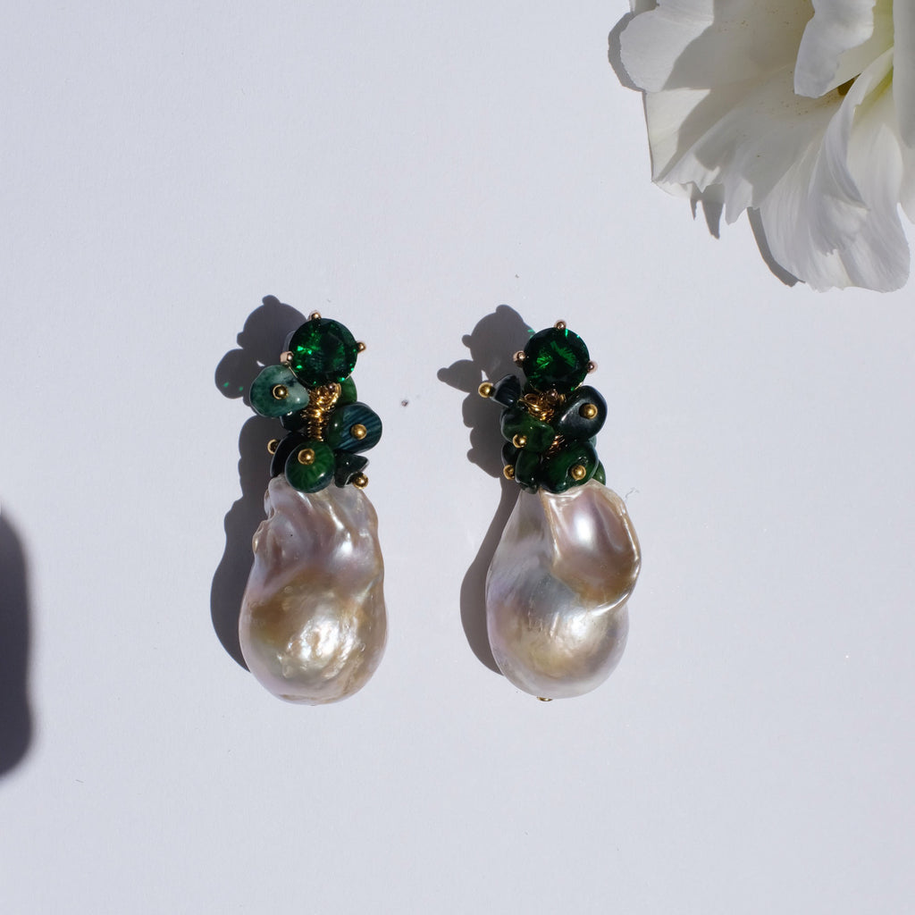 Demetra, Green agate and Baroque Pearl Earrings