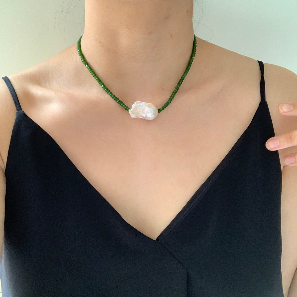 Protection Agate stones with Baroque Pearl choker necklace